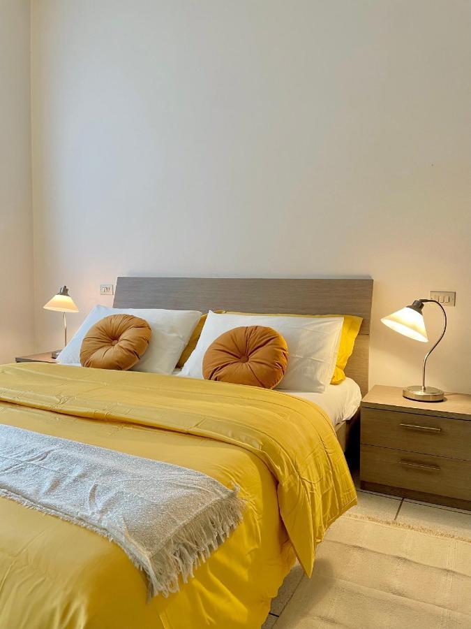 Apartament Homiesam - Yellow Dream & City Life Mediolan Zewnętrze zdjęcie